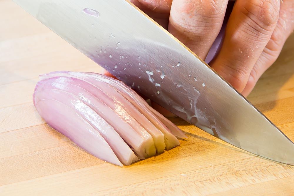 Slicing Shallots