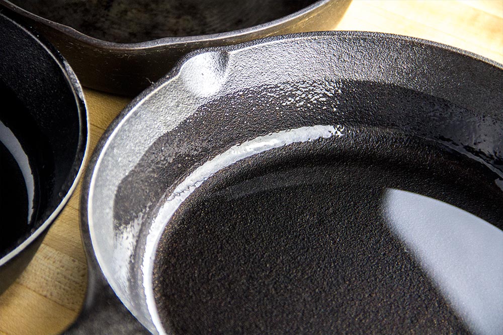 Coating Cast Iron Skillet with Olive Oil