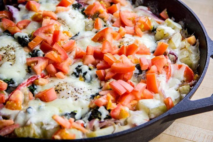 Hearty Spinach Nest & Tomato Skillet Breakfast