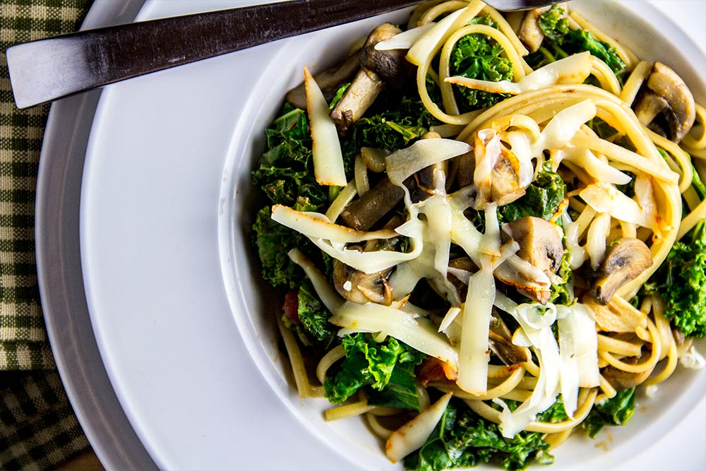 Linguine, Mushrooms & Kale