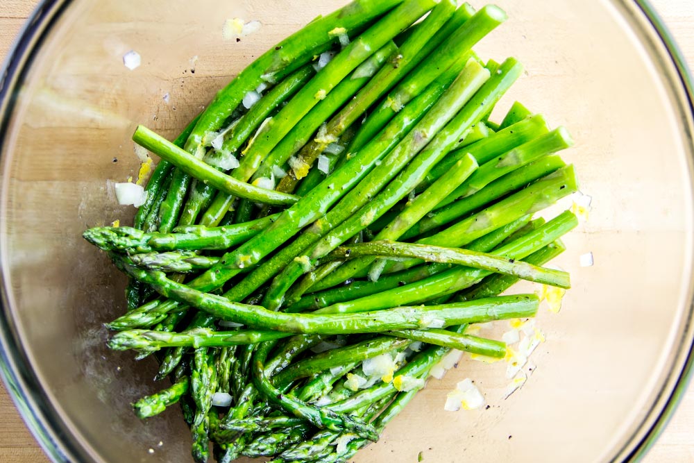 Cooked Asparagus in Lemon Vinaigrette