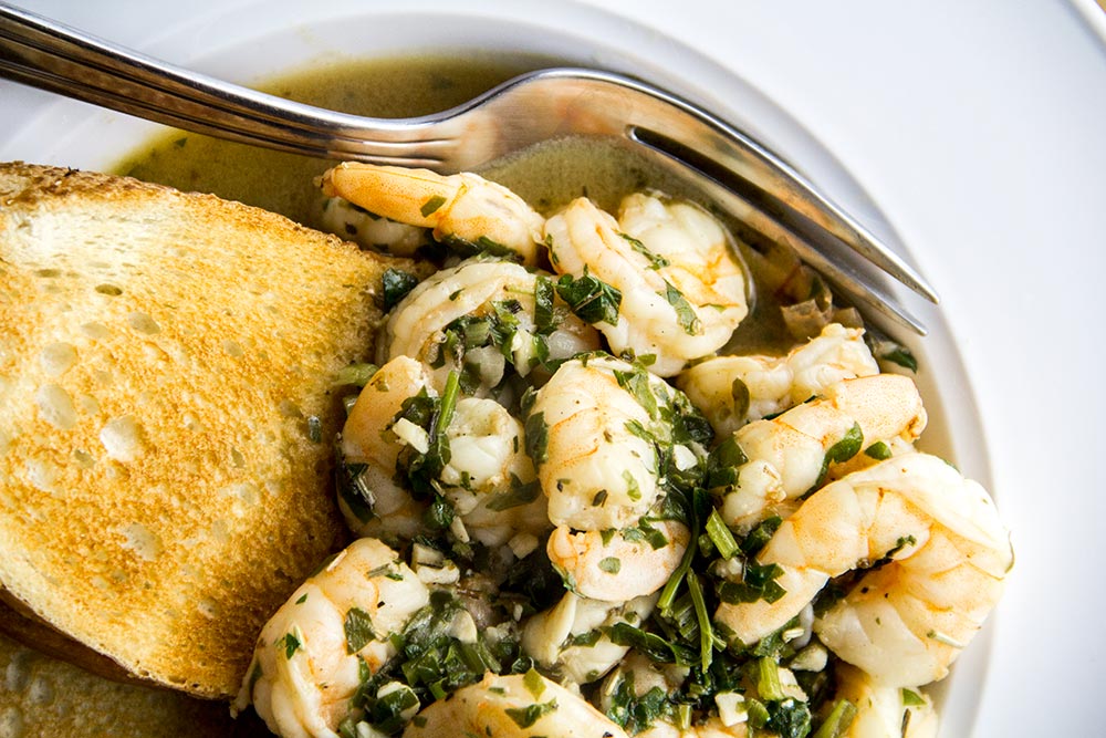 New Orleans Shrimp & French Bread in Bowl