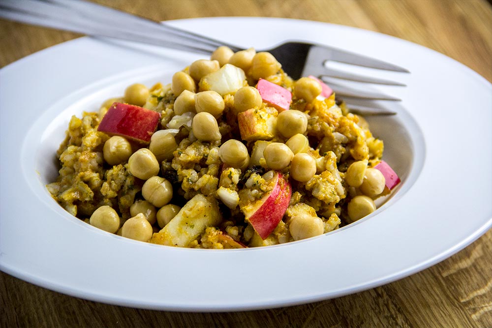 Apple, Rice & Chickpea Dish
