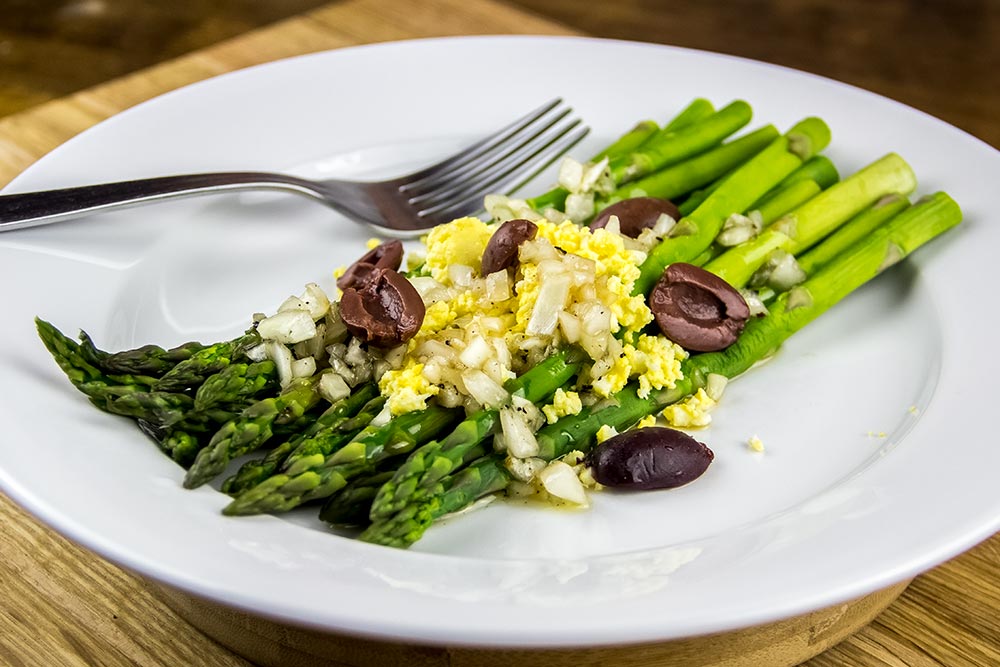 Asparagus with Eggs Mimosa