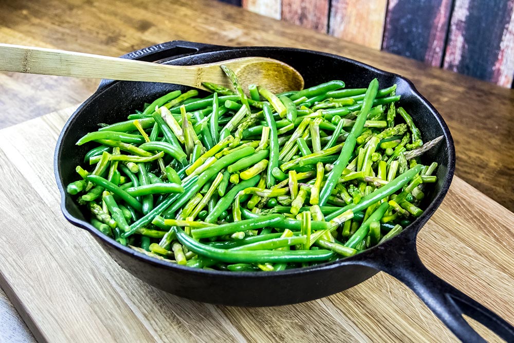 Cooking Asparagus, Green Beans and Peas in Lodge Cast Iron Skillet