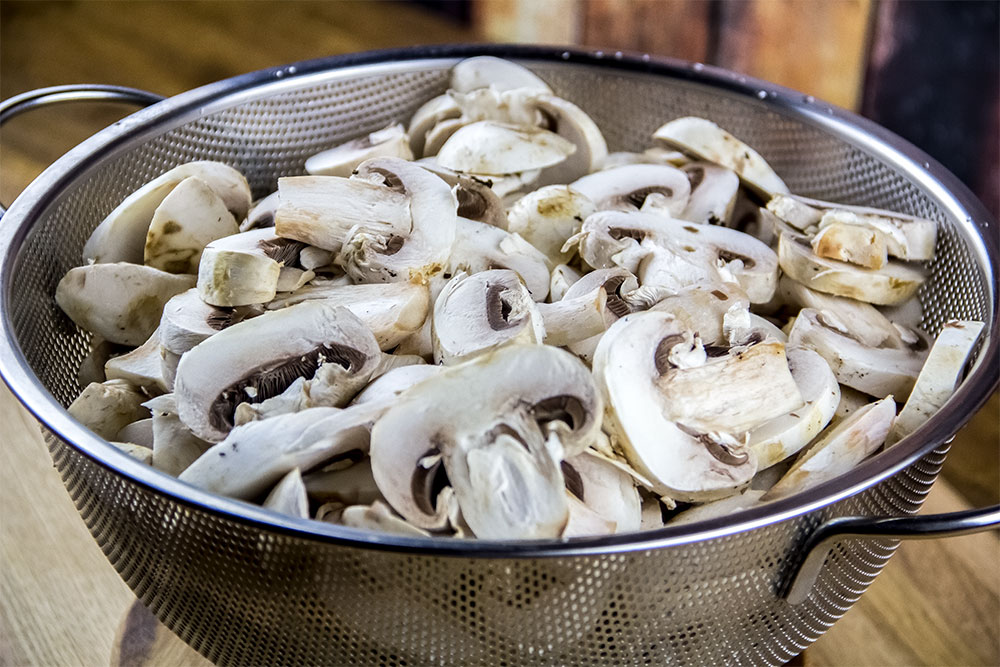 Sliced White Button Mushrooms