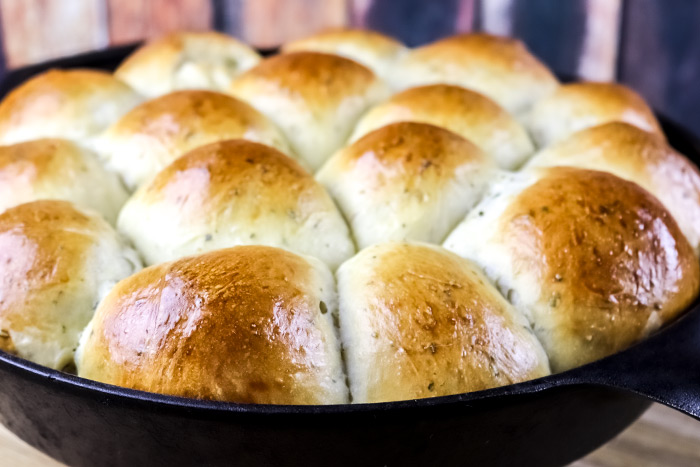 Fluffy Dinner Rolls