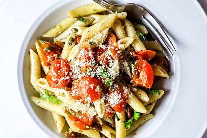 Pasta with Roasted Tomatoes & Capers Sauce