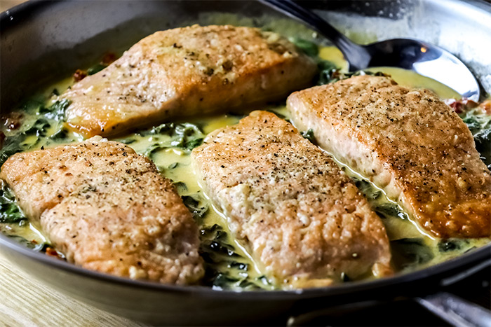 Salmon with Cream Sauce Recipe