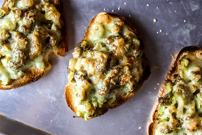 Cheesy Broccoli Melts