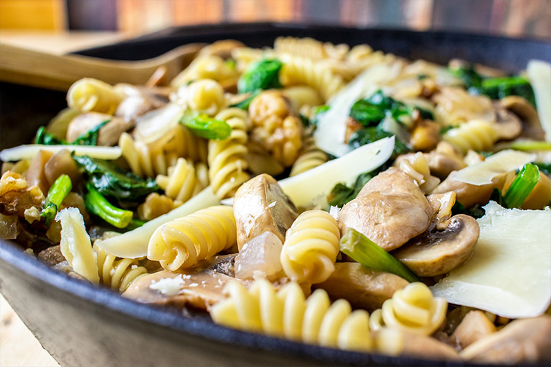 Spinach, Nuts & Pasta